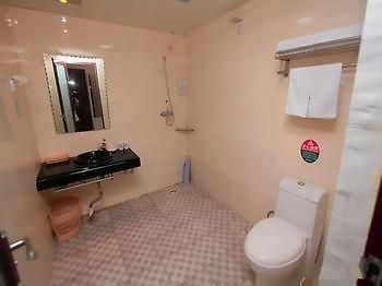 Jinzuan 100 Holiday Hotel Csüfu Kültér fotó